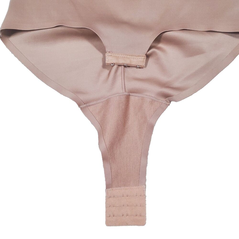 Strm Line Women’s Bodysuit Small Nude Shapewear Seamless - Picture 3 of 7